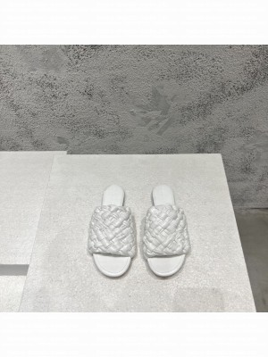 BOTTEGA VENETA Dot Wave Intreccio pleated leather Flat Slide Sandals White 2022 Collection