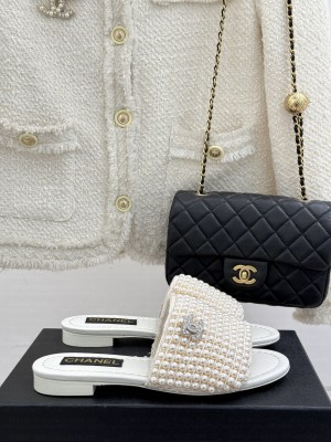 Chanel Slide CC With Pearls Mule White