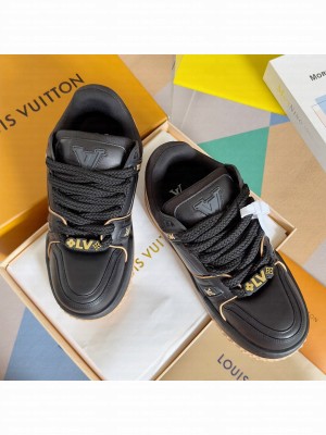 Louis Vuitton Unisex LV Trainer Maxi Sneaker 020