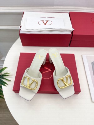 VALENTINO VLOGO SIGNATURE SLIDE SANDAL IN CALFSKIN 60MM 011 2025