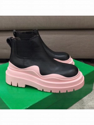 Bottega Veneta Tire Calfskin Short Chelsea Boots Black/Pink  2021 Collection