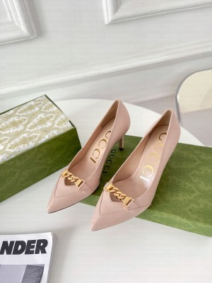 Gucci Women's lambskin with Chain 75mm Pumps Beige 2021 Collection