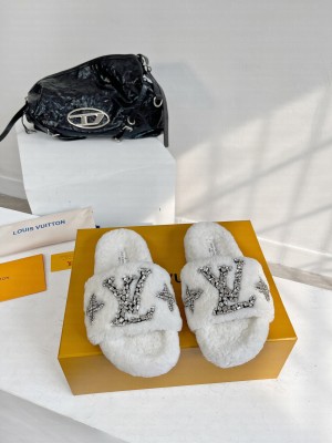 Louis Vuitton Shearling Flat Slide Sandals with Crystals White 2023