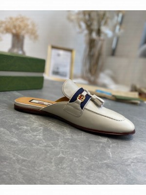 GUCCI                                                                                        Women's slipper with tassels