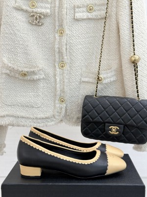 Chanel Calfskin Pumps Light Beige/black 2025 