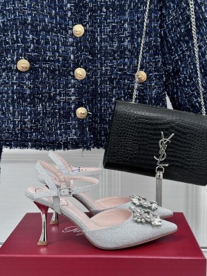 Roger Vivier Flower Strass Buckle 8.5cm Slingback Pumps in Glitter