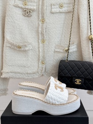 Chanel Thick-soled Chain CC Slide Mule White 2025 