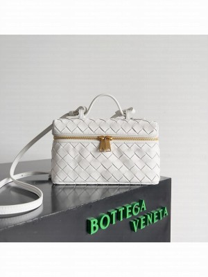 Bottega Veneta Vanity Case On Strap 789109 white