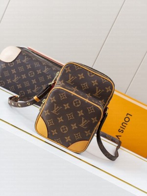 Louis Vuitton Nil M45236