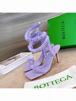 Bottega Veneta Leahter and Rubber Wire Stretch Sandals Spring/Summer 2022 Collection,Purple