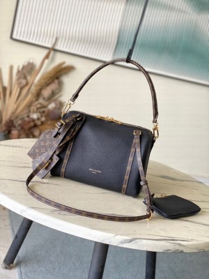Louis Vuitton Side Trunk MM M13667 black