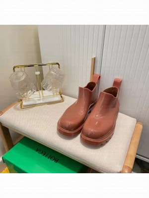 Bottega Veneta Unisex Shine Rubber TPU Ankle Boots Light Brown 2022  Spring/Summer 2022 Collection