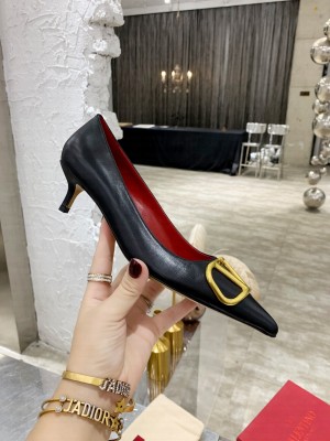 VALENTINO VLOGO SIGNATURE CALFSKIN PUMP 45MM BLACK 2021 Collection