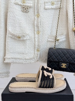 Chanel CC Logo Rope Soled With Chain Slide Flat Beige/Black 2025 