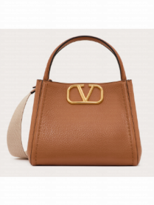 VALENTINO Alltime medium grain calfskin bag B0Q18 brown