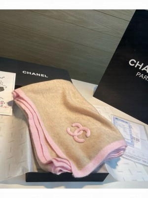 Chanel Knitted long cashmere scarf