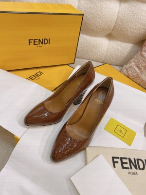 Fendi Crocodile pattern calfskin pump balck