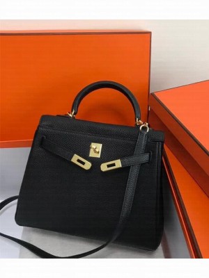 Hermes Kelly 25 Bag in Calf Leather with Gold Hardware Black