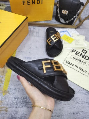 FENDI FENDIGRAPHY LEATHER SLIDES BLACK 2022 COLLECTION
