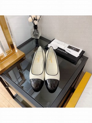 Chanel Ballerinas Leather/Patent Flat White