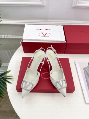 Valentino Garavani Slingback Pump in White Calfskin leather with VLogo Signature embellishment 80mm 2025