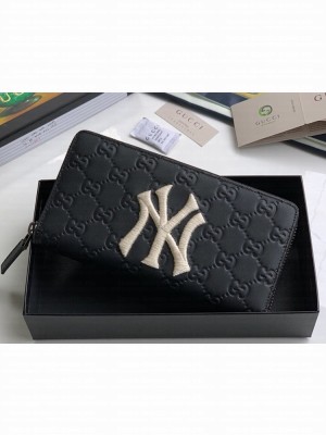 Gucci Zip Around Wallet with NY Yankees™ Patch 547791 Black