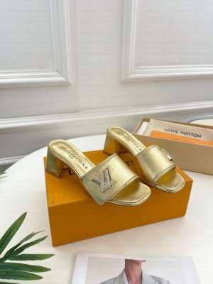 Louis Vuitton Shake Slide Sandals 5.5cm in Gold Leather with LV Twist 2023 09