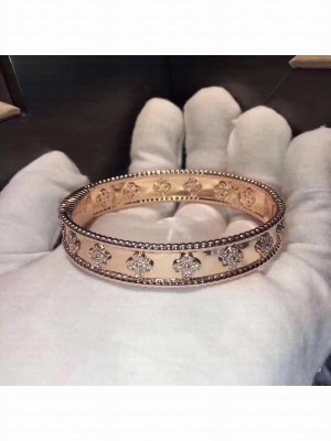 VanCleef&Arpels Crystal Clovers Cuff Bracelet Light Gold Collection