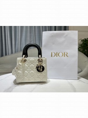 Small Lady Dior Bag Two-Tone Latte and black Cannage Cannage Lambskin M0531ON