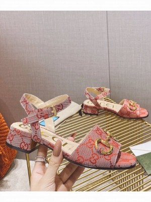 GUCCI                                                                                        Women's sandal with Horsebit Pink