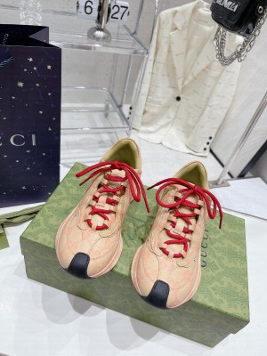 Gucci Unisex Run Sneaker 04