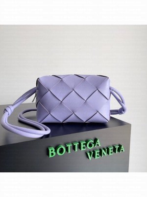 Bottega Veneta Intrecciato Concert Pouch D794258 Purple
