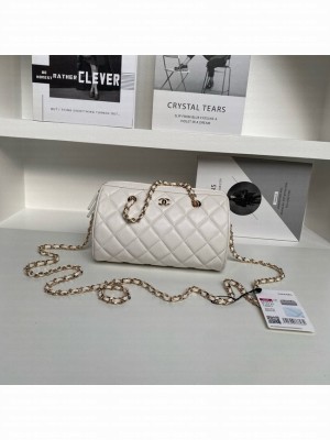 CHANEL CLUTCH WITH CHAIN AP4474 White
