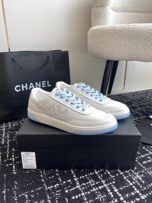 Chanel Unisex CC Logo Calfskin Sneakers G39978 2024 05