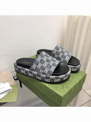 Gucci Women's Gray Denim platform slide sandal 2022 Collection 