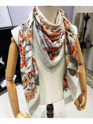 Christian Dior Women's Dior 4 Saisons Printemps Soleil Square Scarf