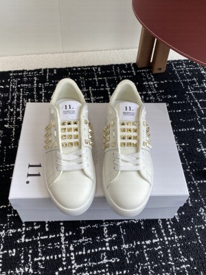 Valentino Garavani Rockstud Untitled sneaker in white calfskin 016 2025