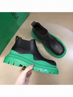 Bottega Veneta Unisex Tire Boots Fall/Winter 2021 Collection, Black/Green