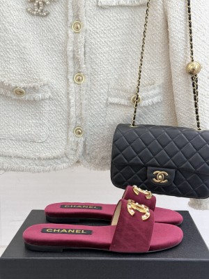 Chanel crystal CC Logo slippers flat Burgundy velvet 2025