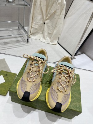 Gucci Unisex Run Sneaker 09