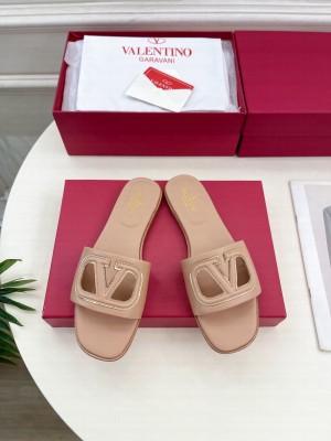 Valentino Garavani VLogo cut-out slide sandal 016 2025