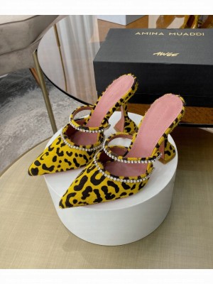 Amina Muaddi                                                                                        Gilda mule
