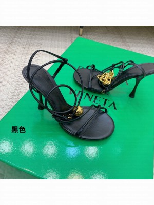 Bottega Veneta DOT 9cm Detachable chain and sphere embellishments Sandals Black