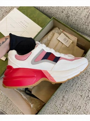 GUCCI                                                                                        Rhyton sneaker