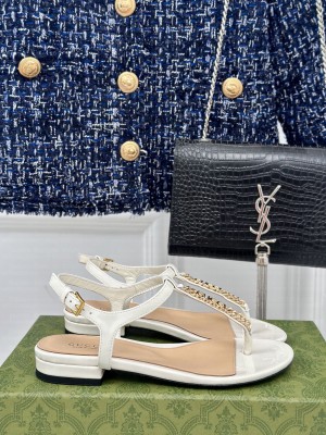 Gucci Women's flip-up sandals With Chain Flat White