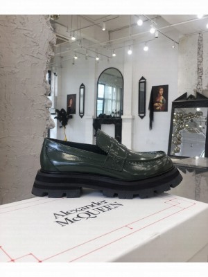 Alexander McQueen Wander loafer Green
