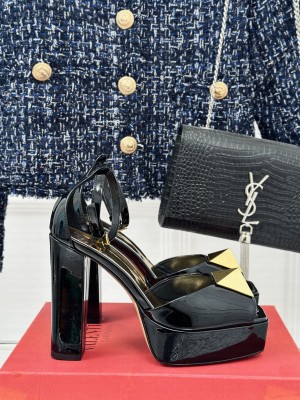 VALENTINO OPEN TOE PUMP WITH ONE STUD PLATFORM IN PATENT LEATHER 120 MM BLACK
