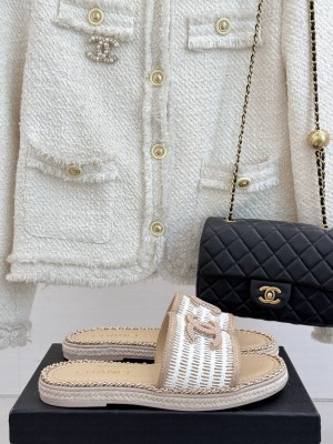 Chanel CC Logo Rope Soled With Chain Slide Flat Beige/White 2025 