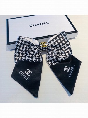 Chanel Hair Grips CH047 2022 Collection