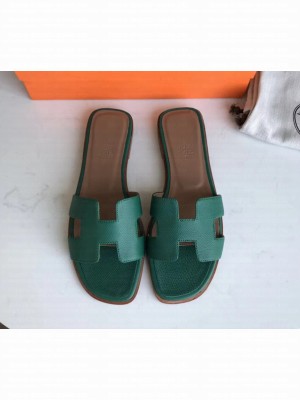 Hermes Oran Flat slippers in epsom leather  Malachite/brown